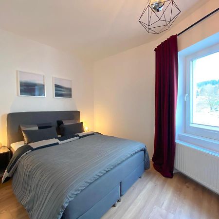 White Inn - Ferienwohnung Mit Terrasse Mürzzuschlag Dış mekan fotoğraf