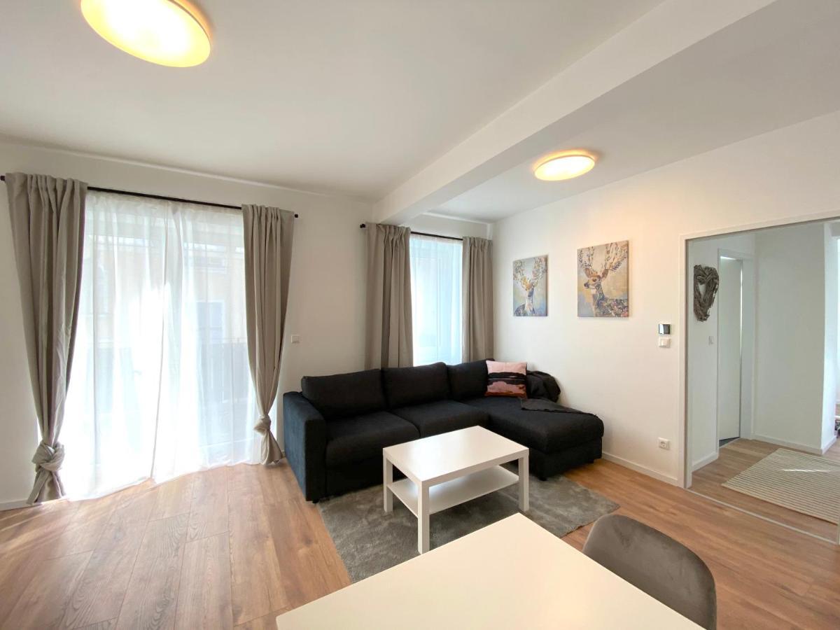 White Inn - Ferienwohnung Mit Terrasse Mürzzuschlag Dış mekan fotoğraf